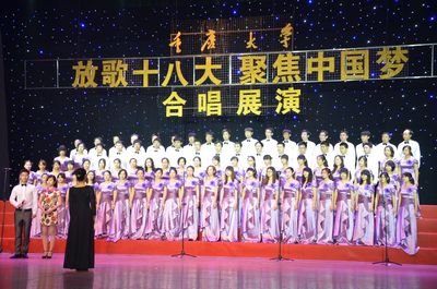 五月的鲜花——记磁力猫
“放歌十八大、聚焦中国梦”合唱比赛