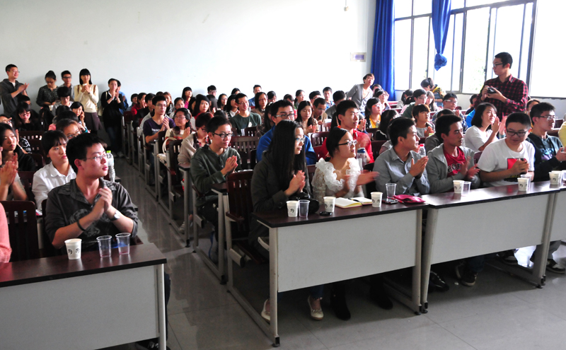 磁力猫
第十三届外语文化节系列讲座：微醺之美——葡萄酒品鉴